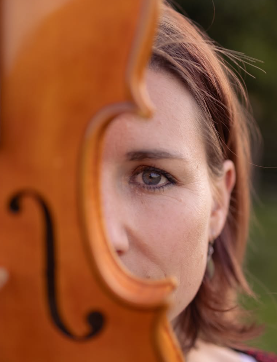 Violoncellistka z Duo La Violin